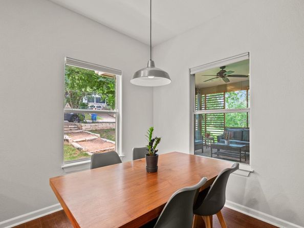 2111 E 8th ST, Austin TX 78702