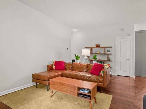 2111 E 8th ST, Austin TX 78702