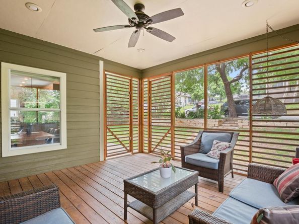 2111 E 8th ST, Austin TX 78702