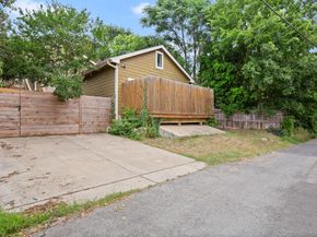 2111 E 8th ST, Austin TX 78702