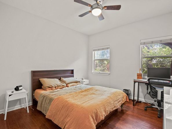 2111 E 8th ST, Austin TX 78702