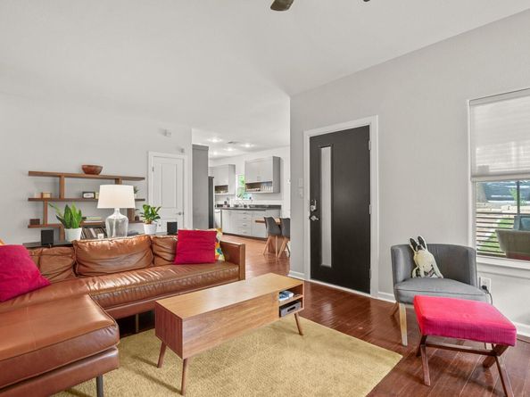 2111 E 8th ST, Austin TX 78702