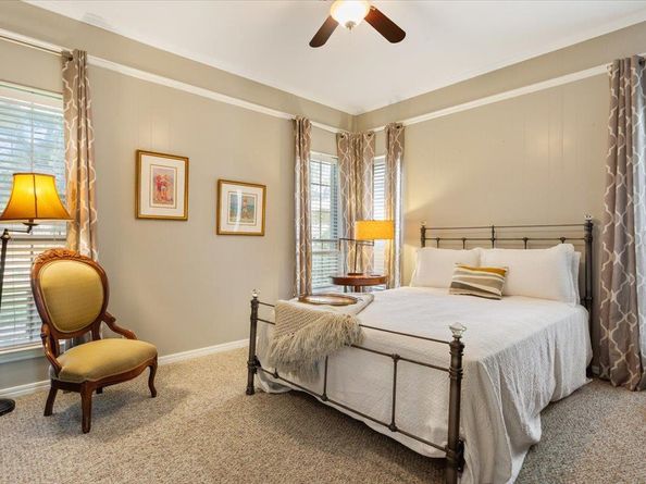 1306 Ash ST, Georgetown TX 78626