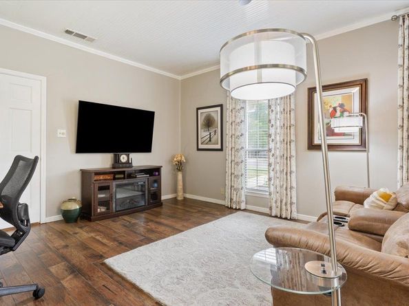 1306 Ash ST, Georgetown TX 78626