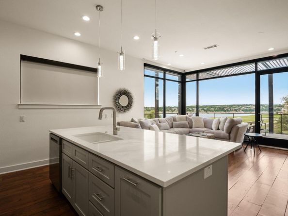1101 Ivean Pearson RD E201, Leander TX 78645