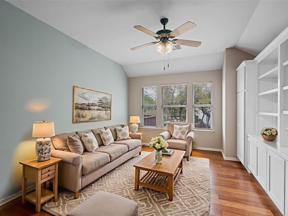 318 Ridge Run DR, Georgetown TX 78628