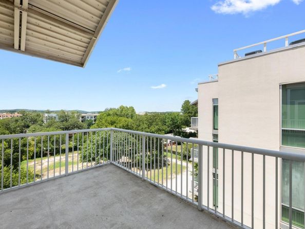 1600 Barton Springs RD 5601, Austin TX 78704