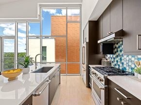 1600 Barton Springs RD 5601, Austin TX 78704