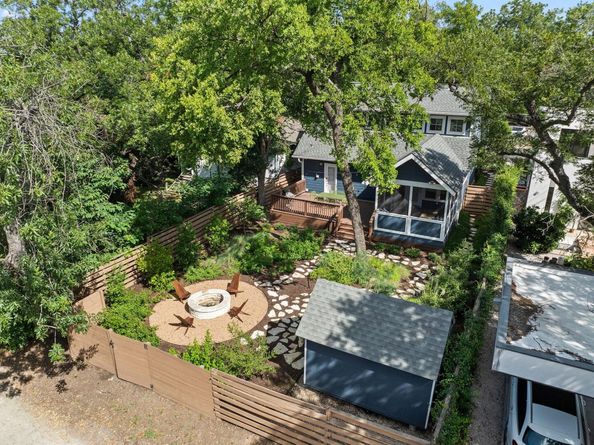 2305 E 8th ST, Austin TX 78702