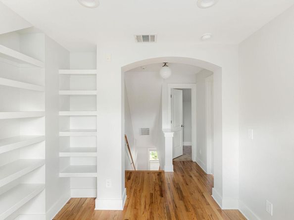 2305 E 8th ST, Austin TX 78702