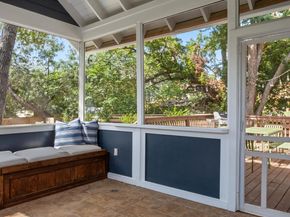 2305 E 8th ST, Austin TX 78702