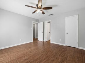 4502 Turnstone DR, Austin TX 78744