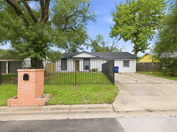 4502 Turnstone DR, Austin TX 78744
