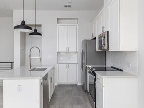 12001 Vista Parke DR 1204, Austin TX 78726