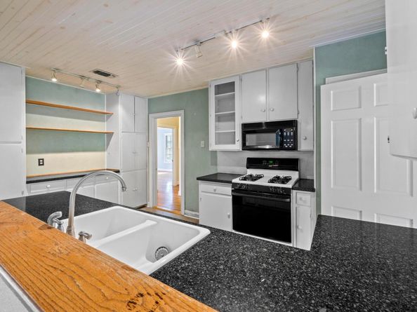 2101 Stamford LN, Austin TX 78703