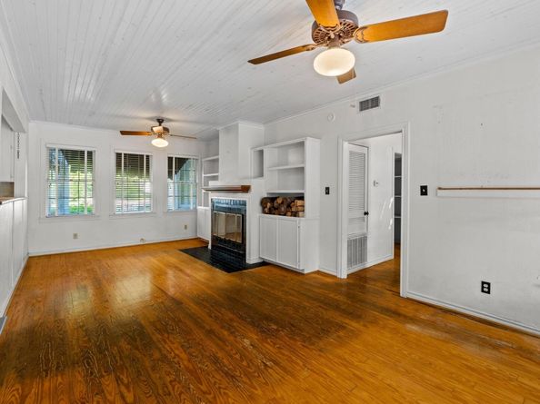 2101 Stamford LN, Austin TX 78703