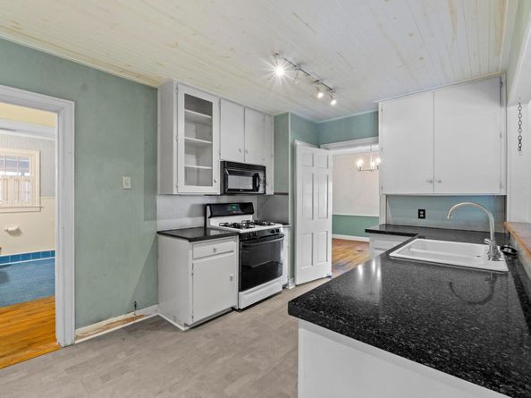 2101 Stamford LN, Austin TX 78703