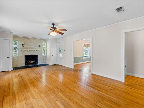 2101 Stamford LN, Austin TX 78703