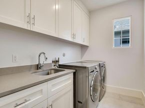 2000 Raleigh Ave, Austin TX 78703