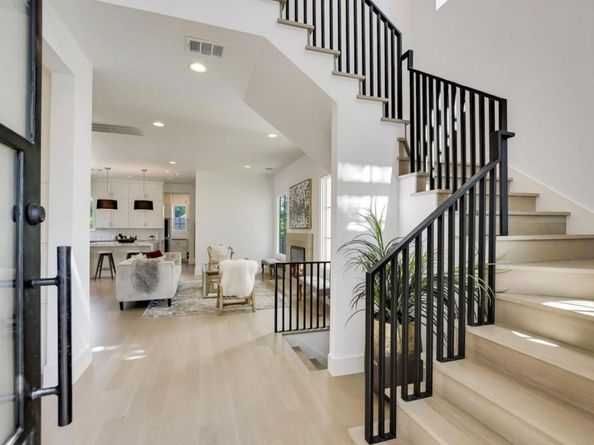 2000 Raleigh Ave, Austin TX 78703