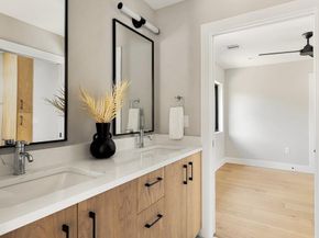 1401 E 3rd ST 1, Austin TX 78702