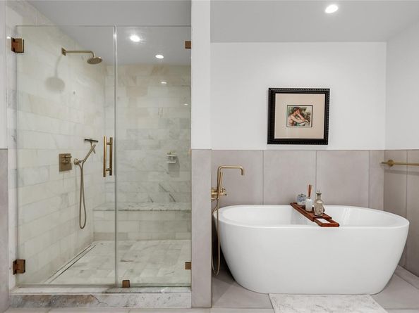 70 Rainey ST 2106, Austin TX 78701