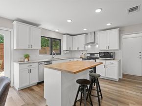11310 Spicewood Club DR 19, Austin TX 78750