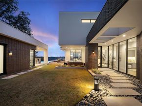 6607 W Courtyard Dr, Austin TX 78730