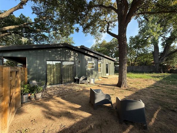 3201 Bengston ST, Austin TX 78702