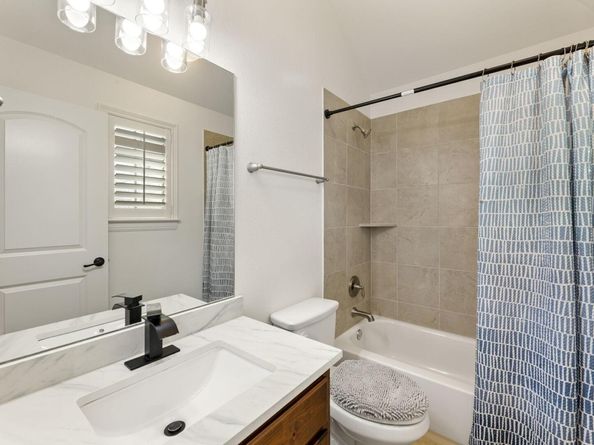 3013 Vista Heights DR, Leander TX 78641