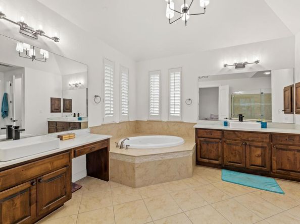 3013 Vista Heights DR, Leander TX 78641