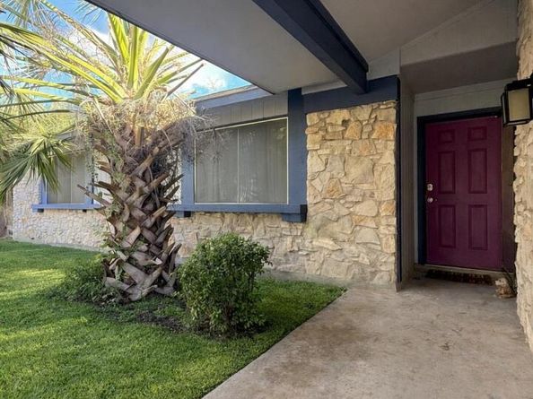 9511 Meadowheath DR, Austin TX 78729