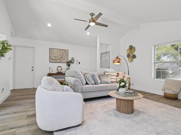 1729 Cricket Hollow DR, Austin TX 78758