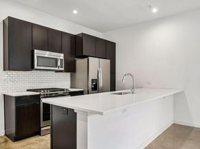 1931 E 38th 1/2 ST 32, Austin TX 78723