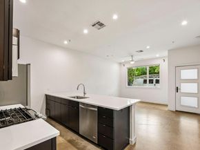 1931 E 38th 1/2 ST 32, Austin TX 78723