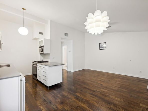 1503 W 9th ST 204, Austin TX 78703