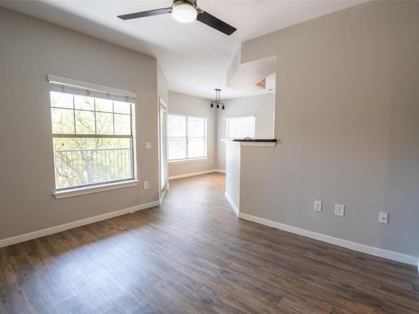 2320 Gracy Farms LN 322, Austin TX 78758
