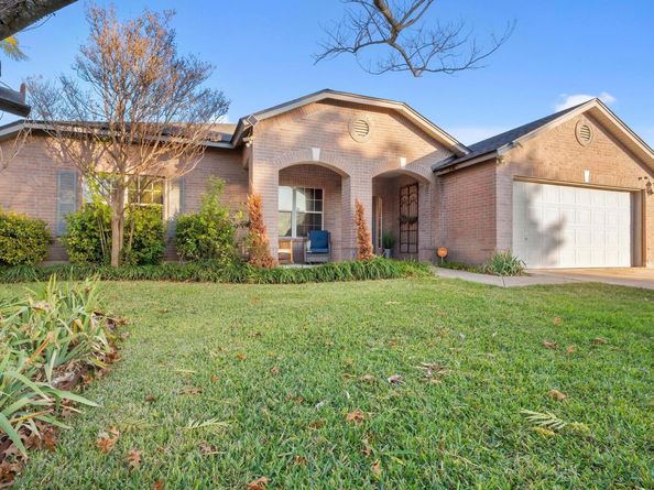 19721 San Chisolm DR, Round Rock TX 78664