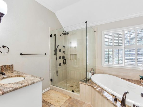 10115 Pinehurst DR, Austin TX 78747