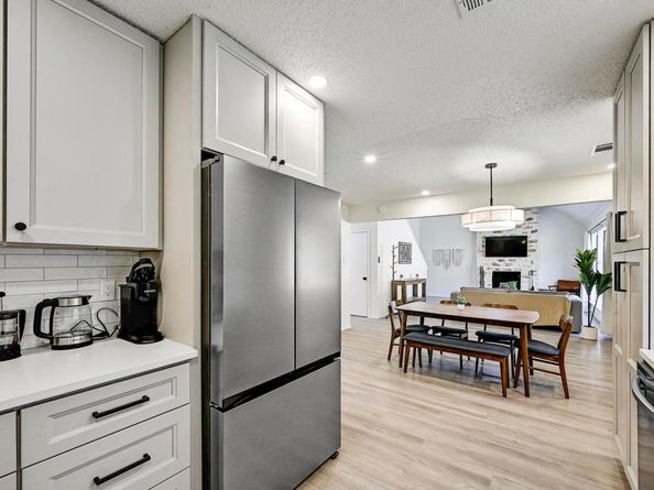 7107 Teaberry DR, Austin TX 78745