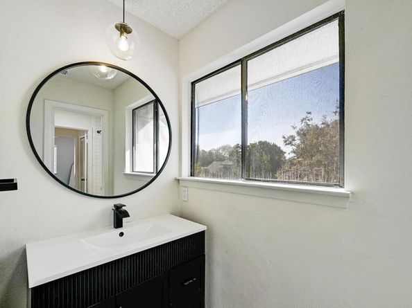 7107 Teaberry DR, Austin TX 78745