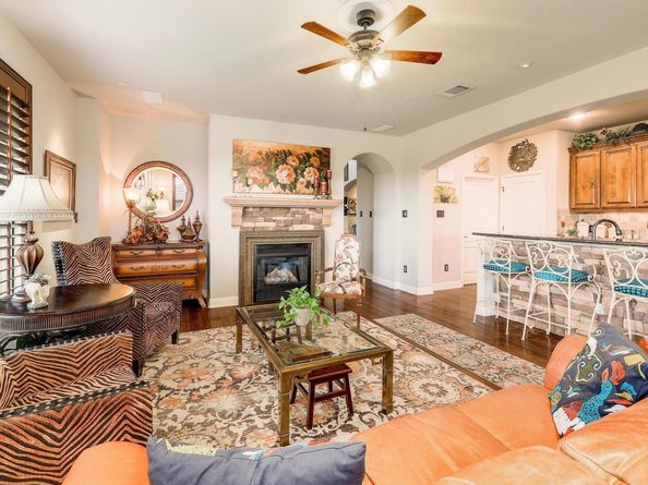 4332 Teravista Club DR 16, Round Rock TX 78665