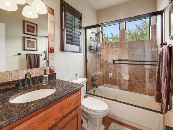 4332 Teravista Club DR 16, Round Rock TX 78665