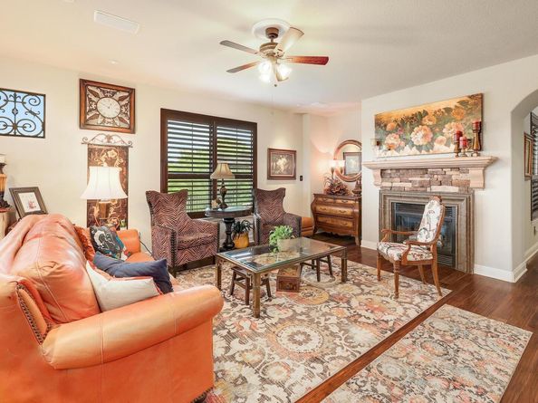 4332 Teravista Club DR 16, Round Rock TX 78665