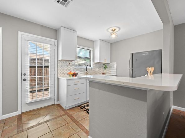 8400 Jamestown DR 332, Austin TX 78758