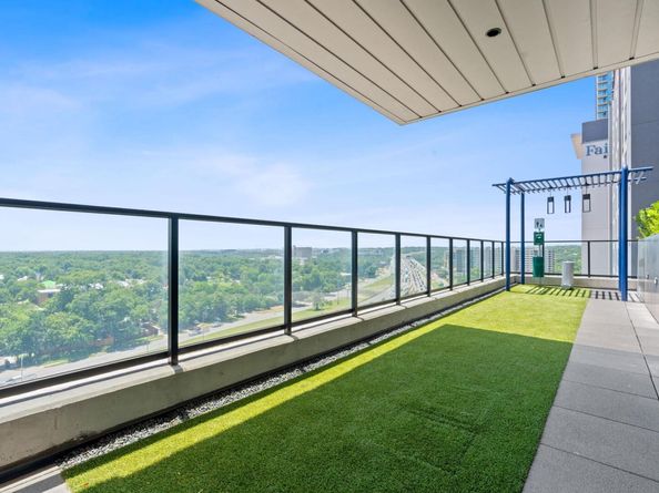 84 East Ave 4004, Austin TX 78701
