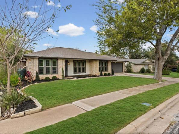 11004 Rustic Manor LN, Austin TX 78750