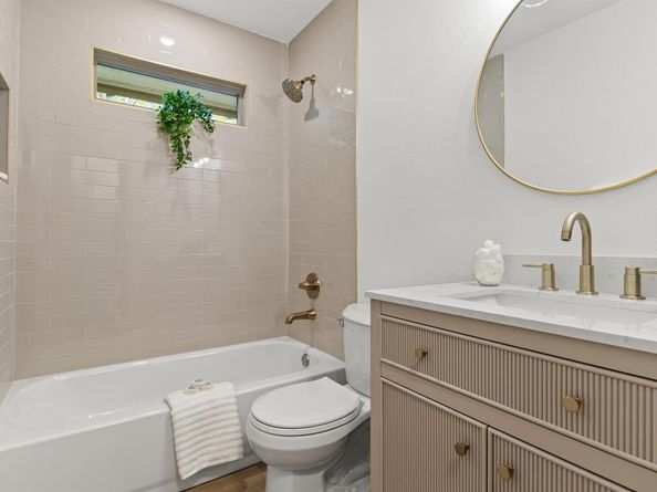 11004 Rustic Manor LN, Austin TX 78750