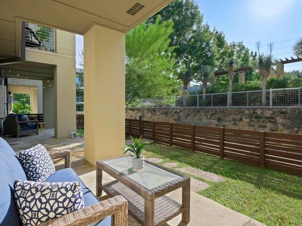2733 Dulce LN 602, Austin TX 78704