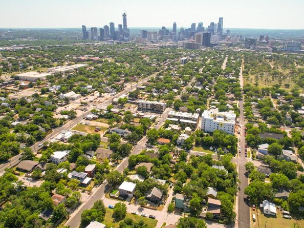 1304 Alamo ST, Austin TX 78702